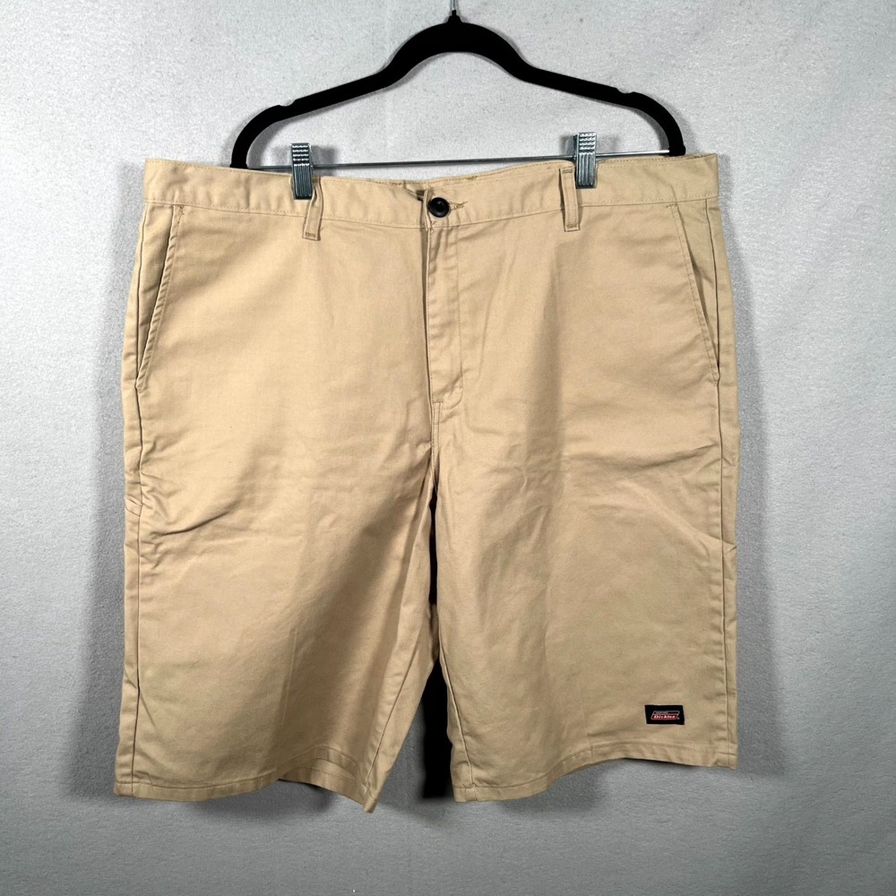 Dickies Chino Shorts Mens 43 Beige Logo Flat Front Streetwear‎ Workwear Rugged